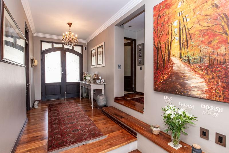 3 Bedroom Property for Sale in Stonehurst Mountain Estate Western Cape